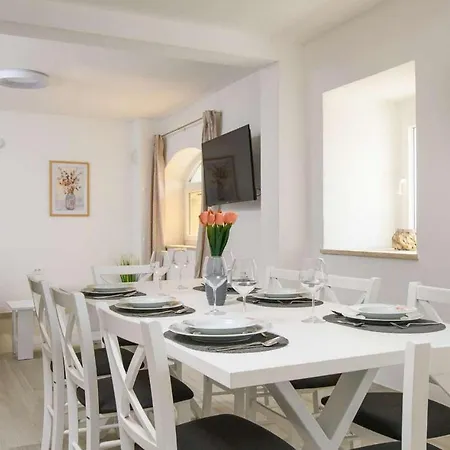 Zvanya Holiday home