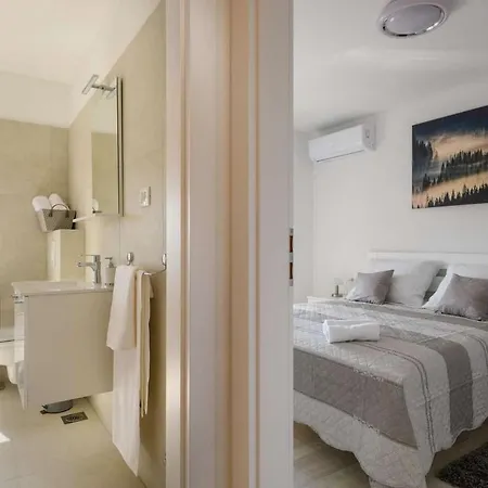 Holiday home Zvanya