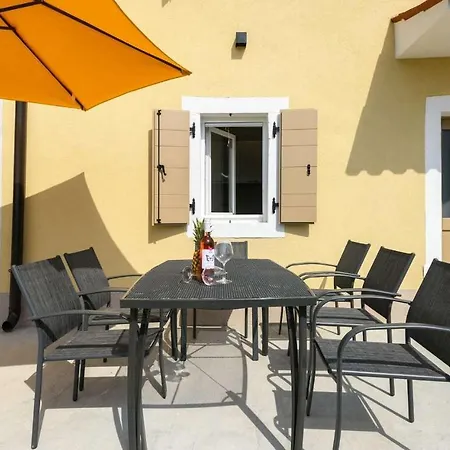Zvanya Holiday home