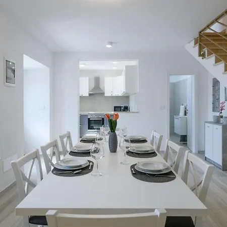 Holiday home Zvanya Krsan